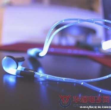 夜间会发亮的耳机带
