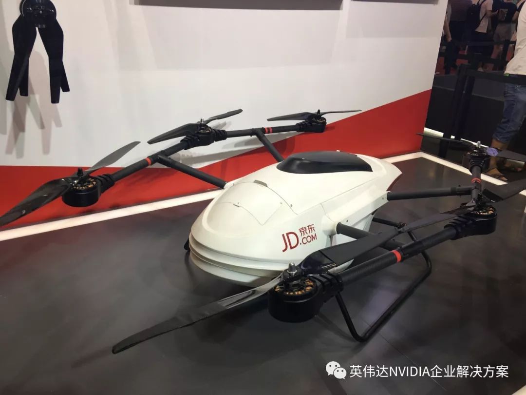 世界机器人大会盛大举办  机器人“饕餮盛宴”一饱眼福