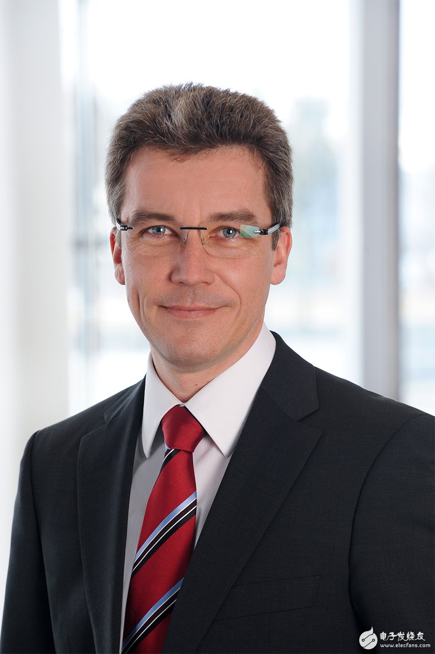 英飞凌智能卡与安全事业部总裁Stefan Hofschen