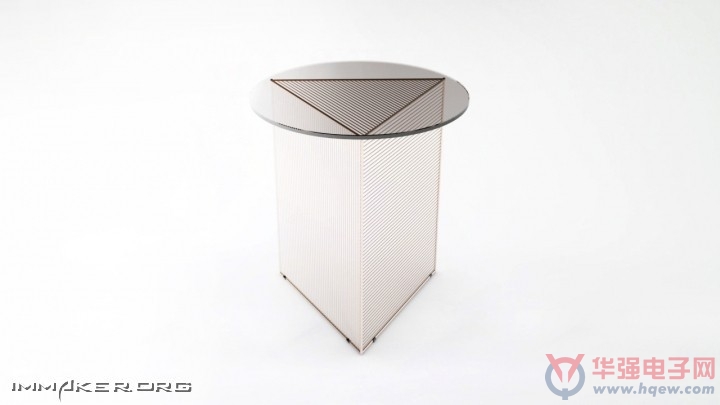 Arnaud Lapierre设计的创意三角形边桌