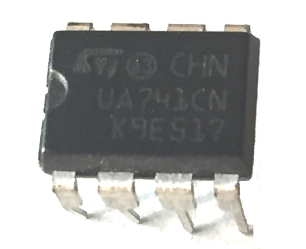 LM741运算放大器IC