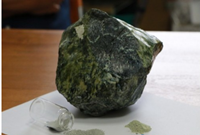 石墨电池即将淘汰：新天然无毒矿电池问世