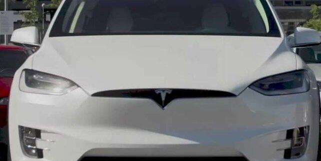 特斯拉预计明年实现自动泊车功能